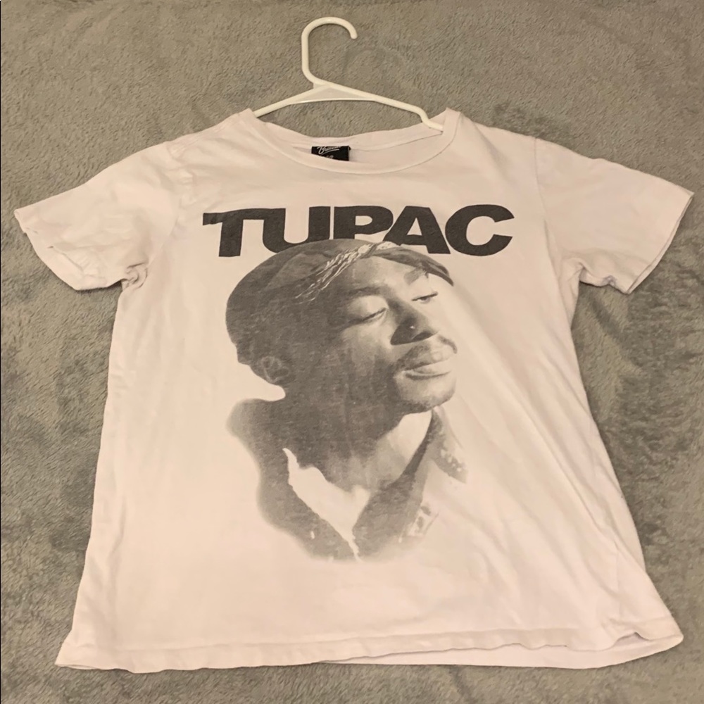 Tupac top